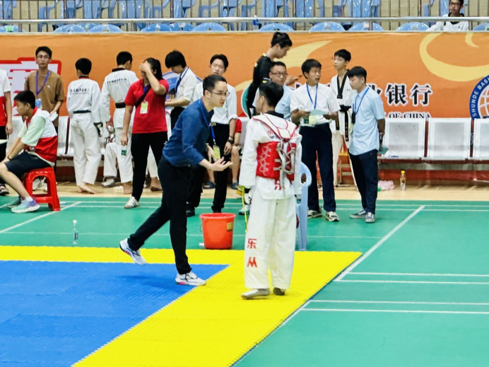 欧洲队众将联手，在团体比赛中斩获佳绩